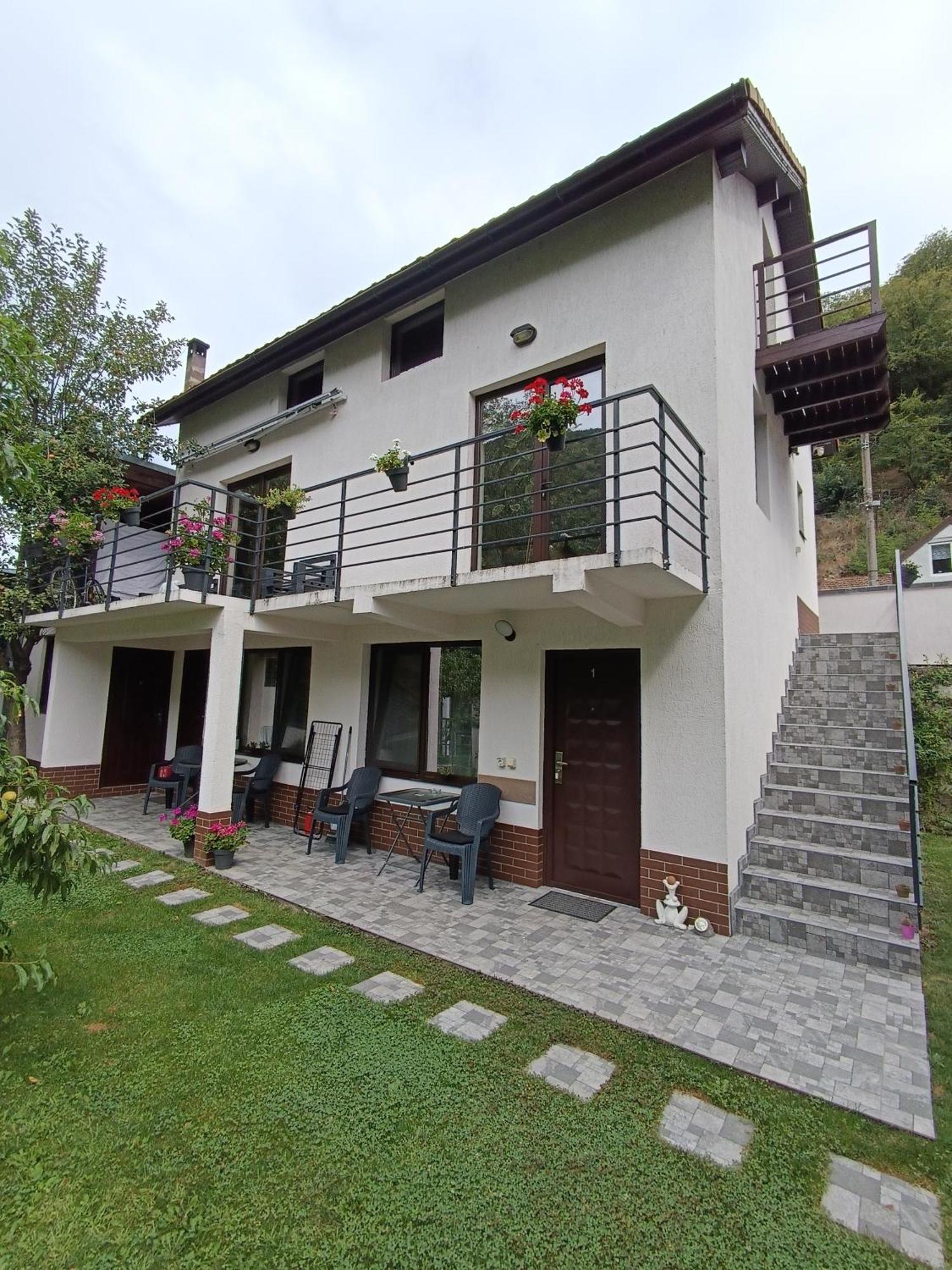 Rio Rooms Băile Herculane Exterior foto